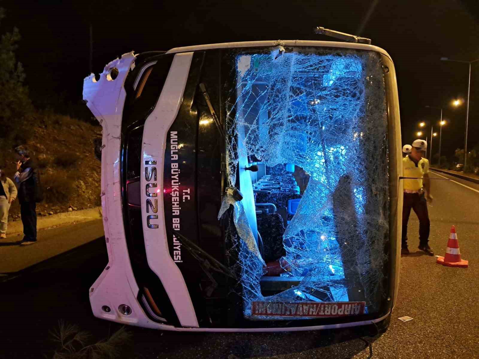 Muğla’da havalimanı otobüsü kaza yaptı: 5 yaralı
