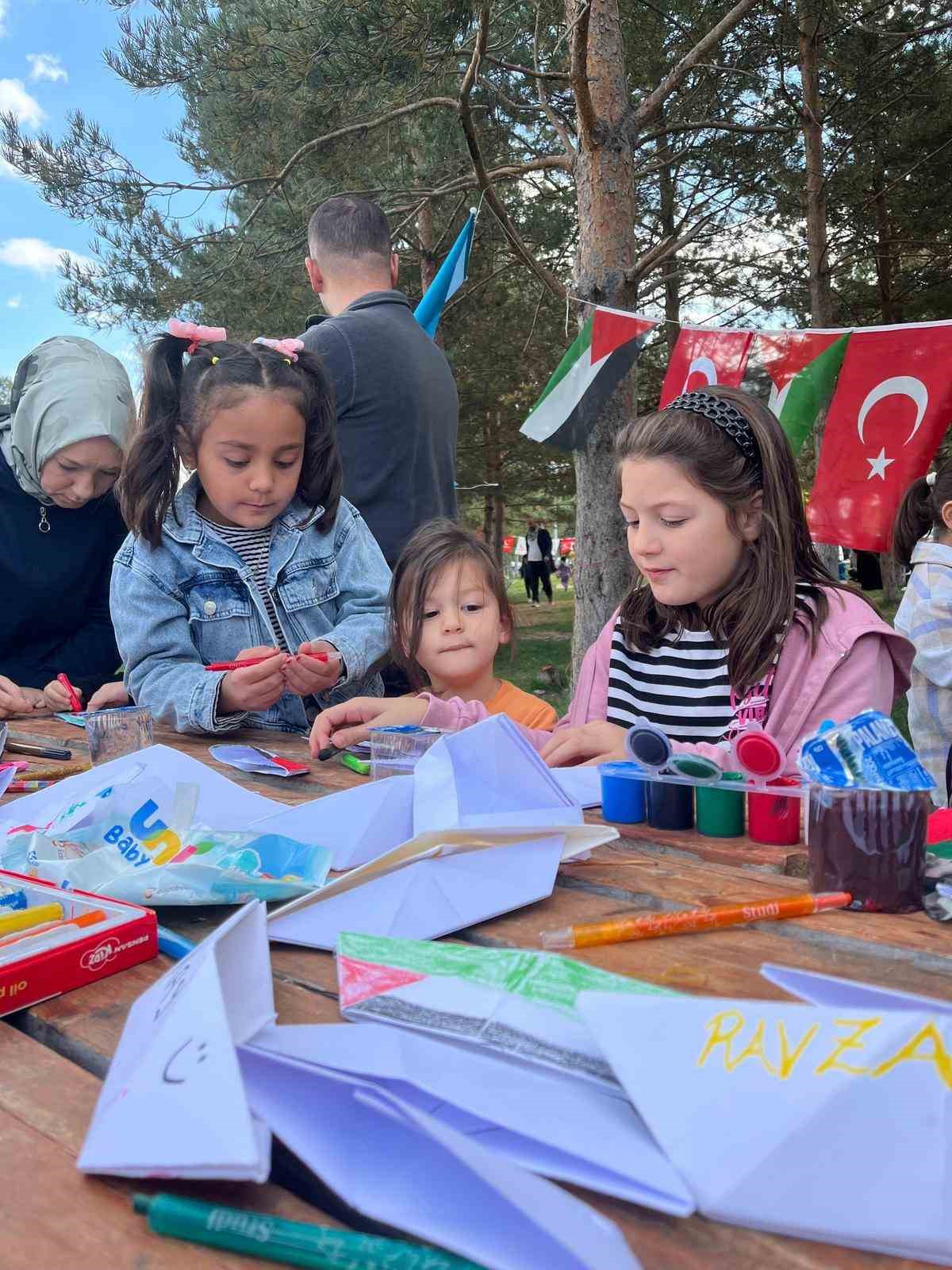 Bayburt’tan Küresel Sumud Filosu’na destek