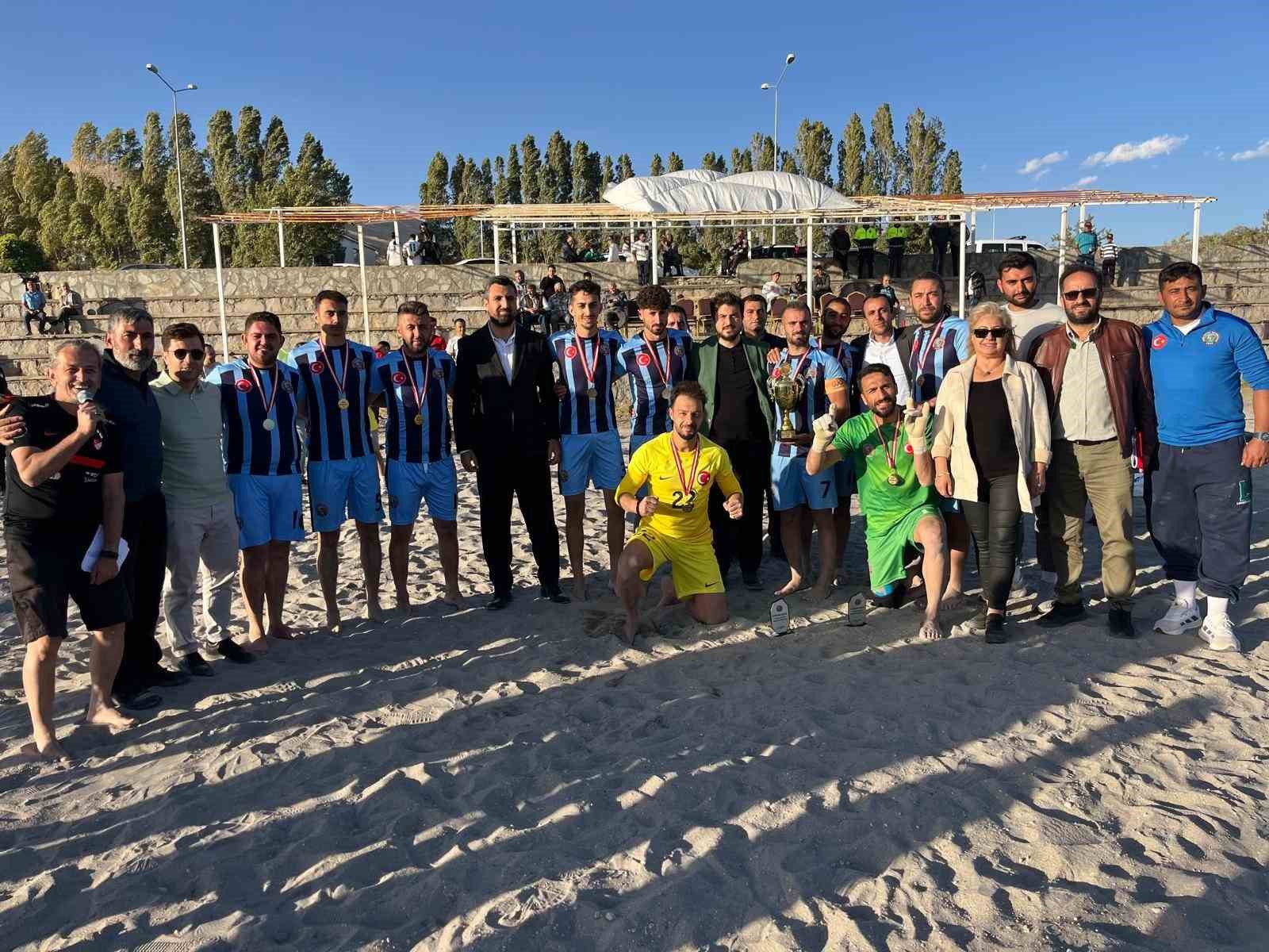 Plaj futbolu Adilcevaz etabı sona erdi
