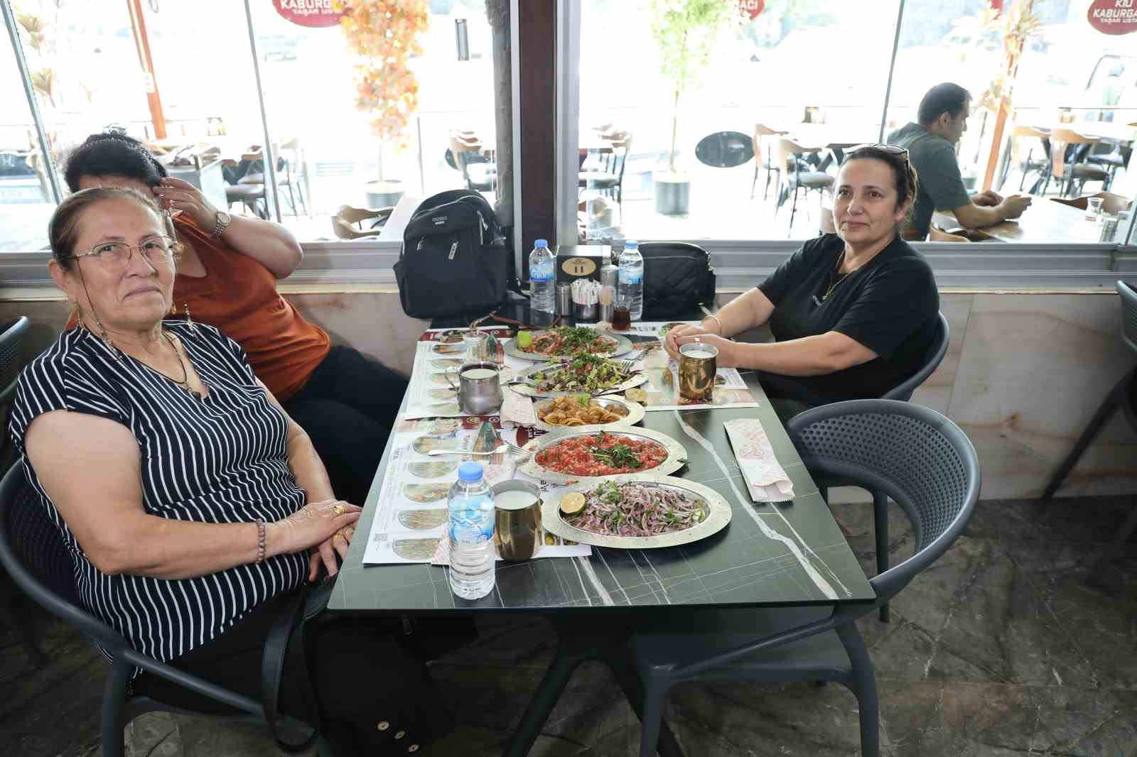 Uluslararası Adana Lezzet Festivali, esnafın yüzünü güldürecek 