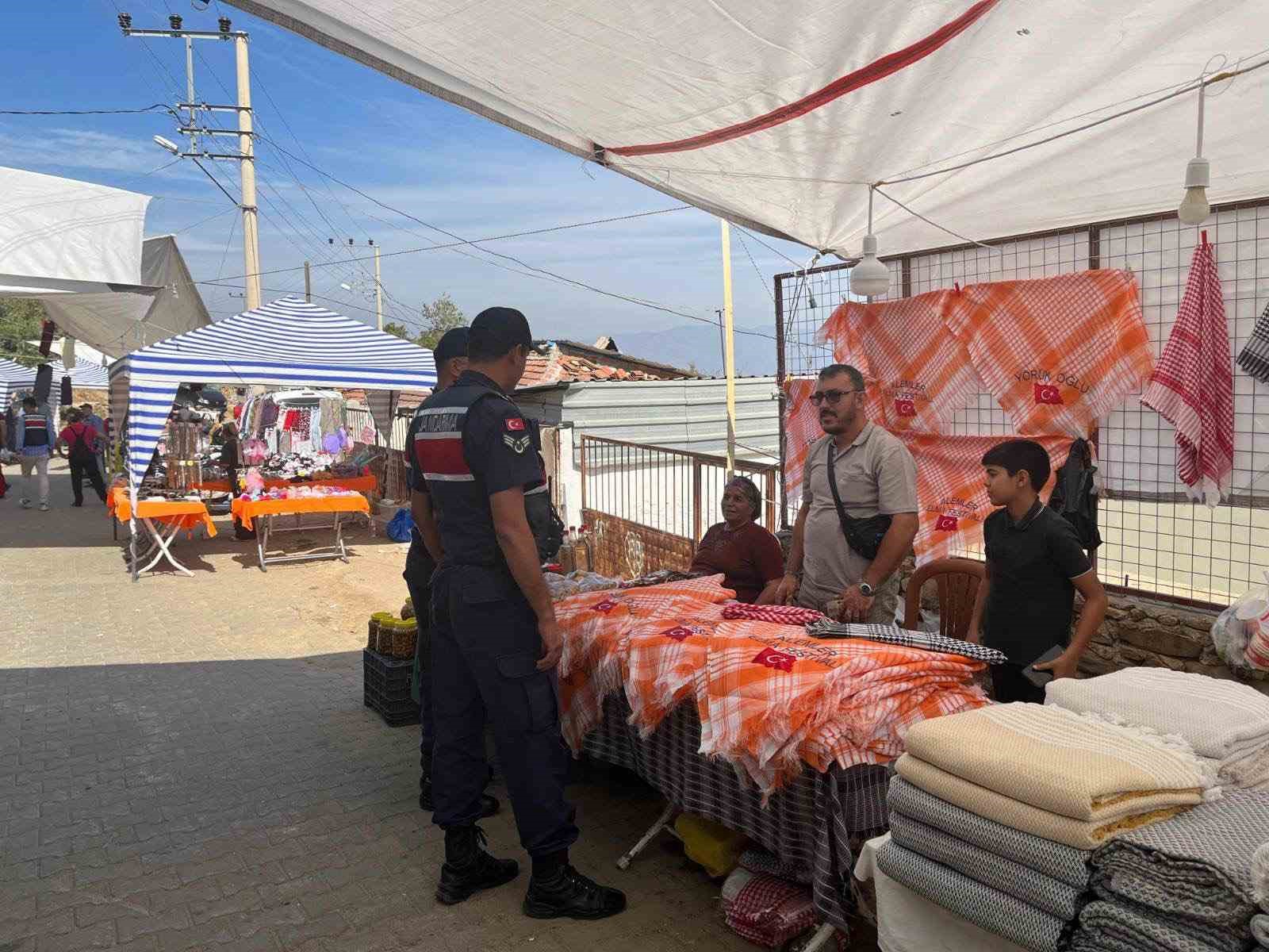 Jandarmadan sahte para ve tağşiş &uuml;r&uuml;n uyarısı
