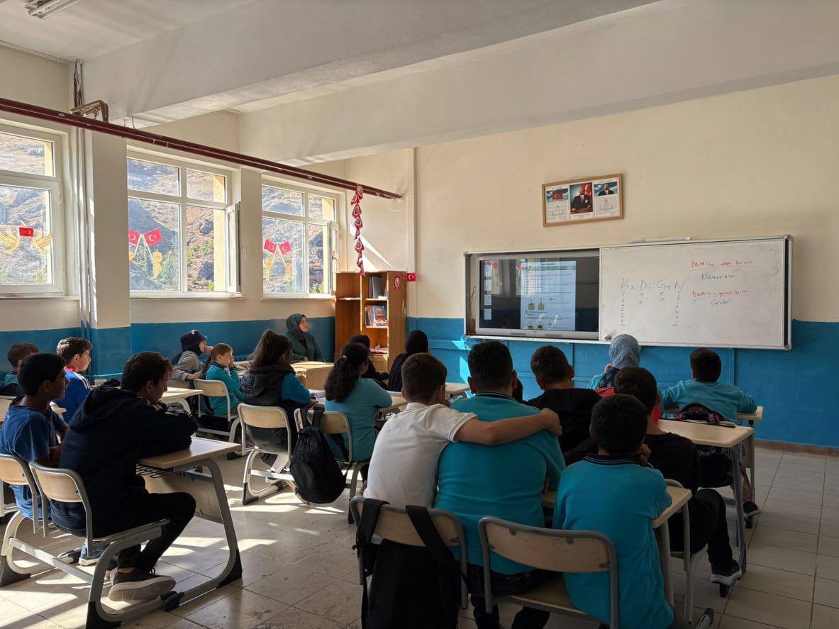 Aydıntepe’de öğrencilere MEBİ tanıtıldı