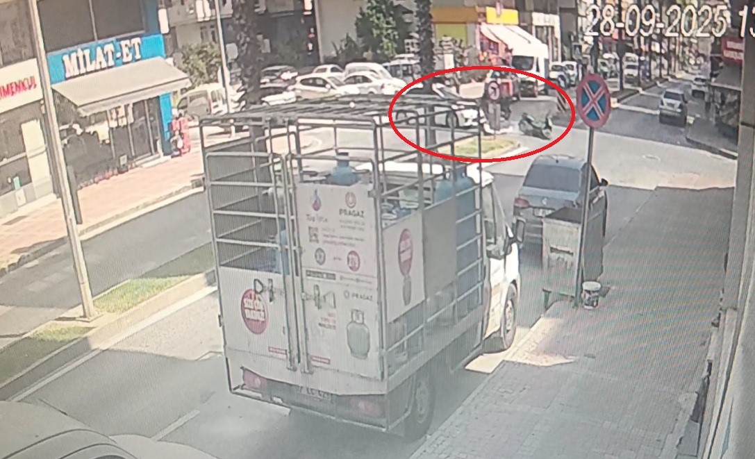 Otomobil ile çarpışan motosikletli yaralandı