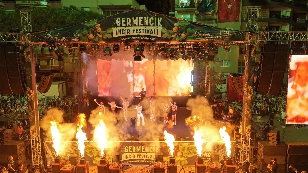 Sevilen sanat&ccedil;ı &Ccedil;akal&rsquo;dan "Enerji İncirde" yanıtı
