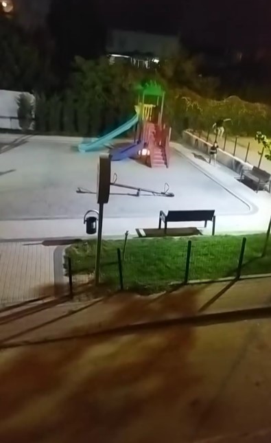 Bursa&rsquo;da çocuklar oyun parkını ateşe verdi
