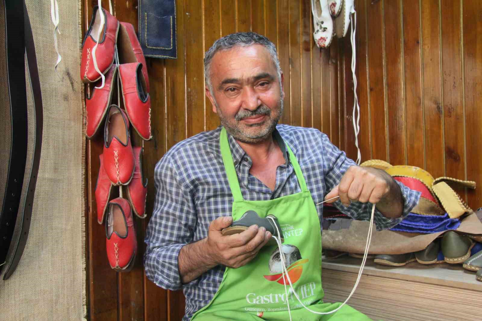 Oto boyacı ustası, &ccedil;ocukluk hayali k&ouml;şkerliğe yıllar sonra kavuştu
