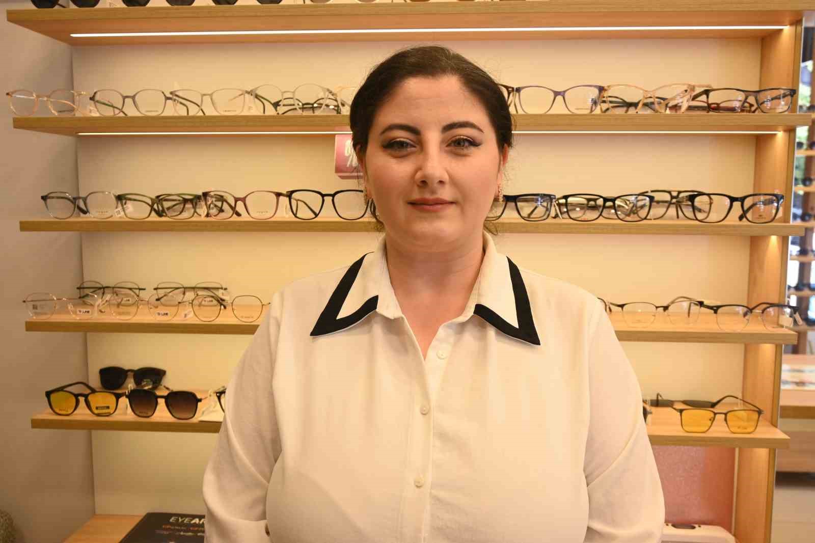 G&ouml;z sağlığında doğru g&ouml;zl&uuml;k se&ccedil;imi b&uuml;y&uuml;k &ouml;nem taşıyor
