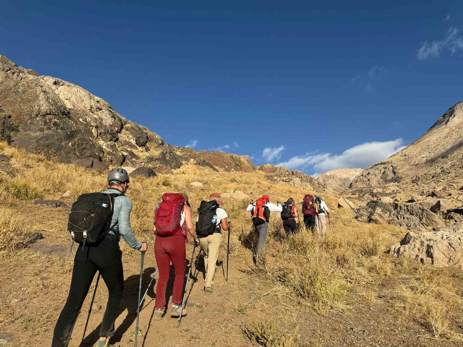 Doğaseverlerin yeni g&ouml;zdesi Y&uuml;ksekova dağları
