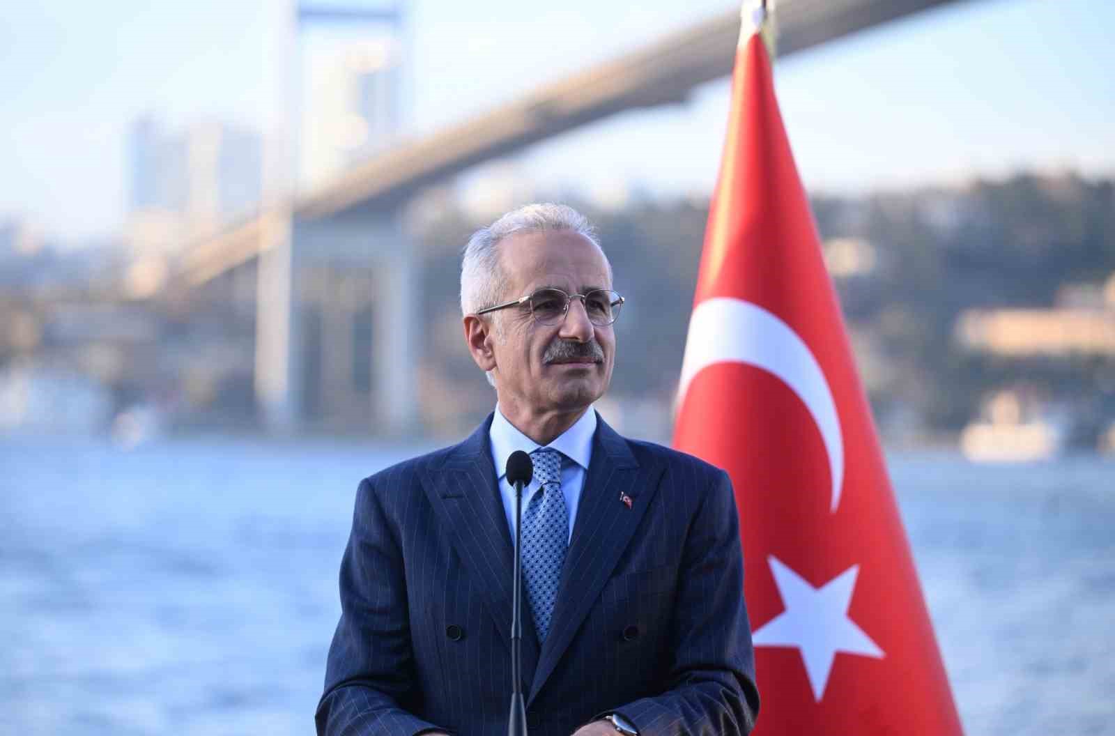 Bakan Uraloğlu: "Bandırma-Tekirdağ hattı ile Marmara Denizi’nde tren feribotu taşımacılığını başlattık"