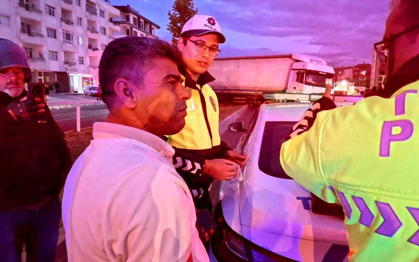 Kediyi kurtardı ama kazadan kaçamadı
