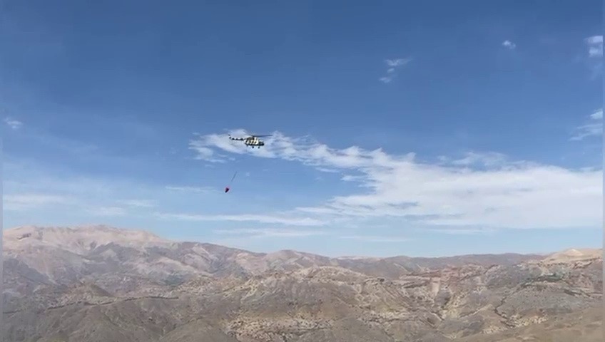 Yangın kontrol altına alınarak söndürüldü: 6 helikopterle müdahale edildi