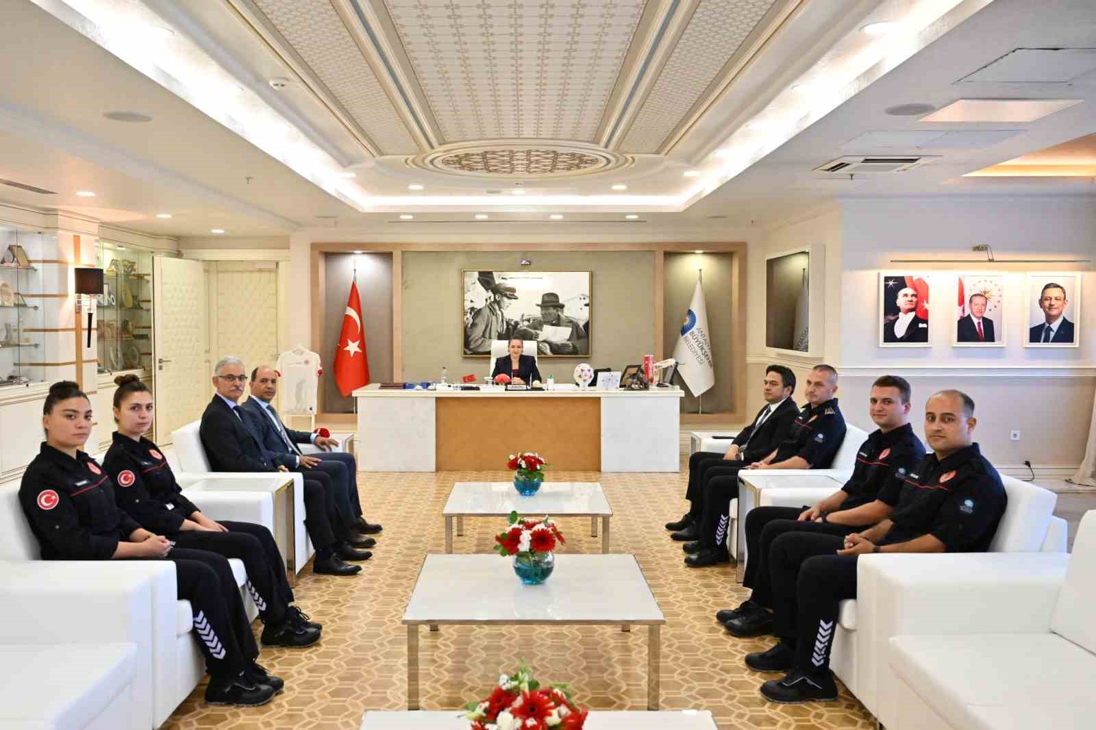 İtfaiye Haftası’nda ‘Pelerinsiz Kahramanlar’a teşekkür