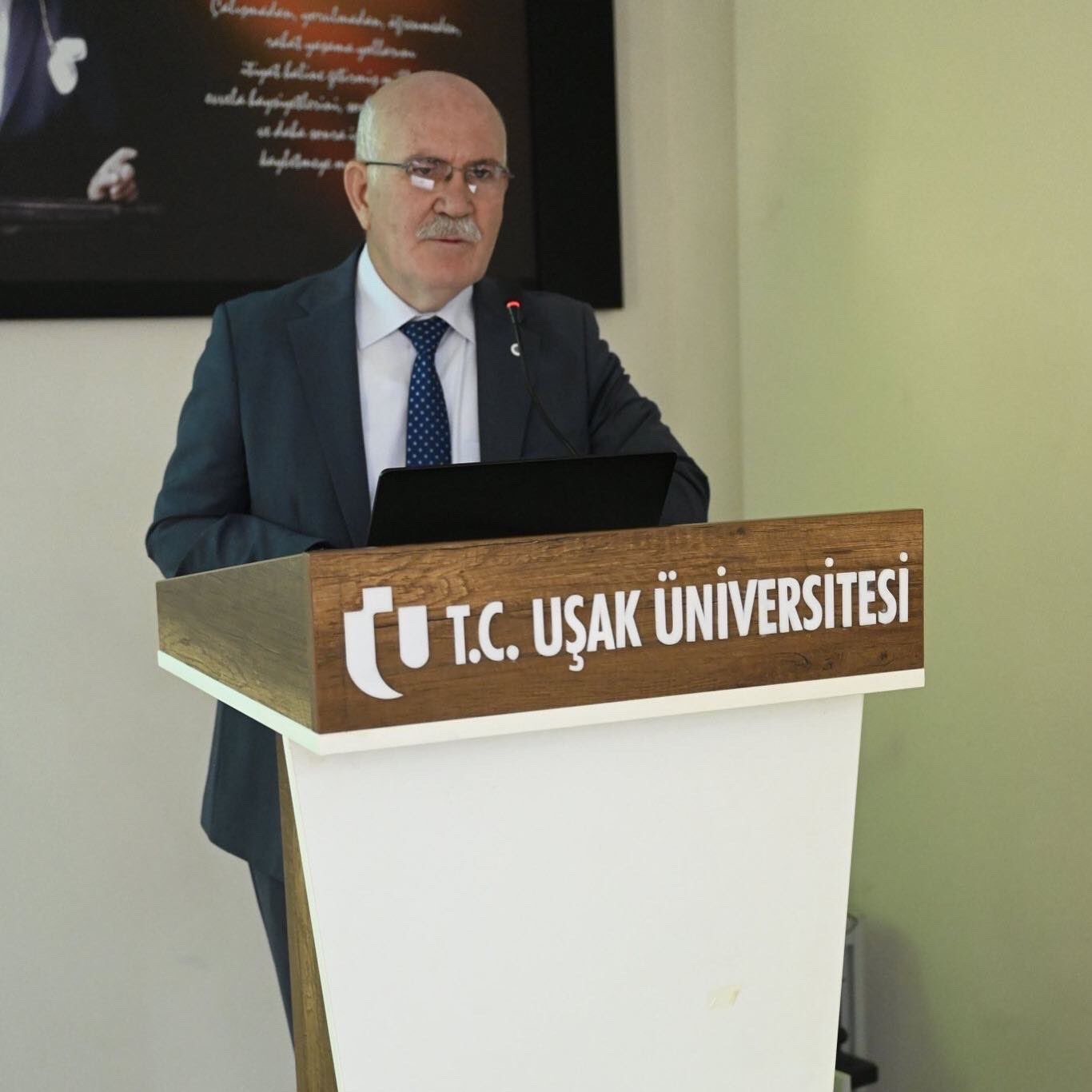 Uşak &Uuml;niversitesinde Eğitim Araştırmaları kongresi yapıldı
