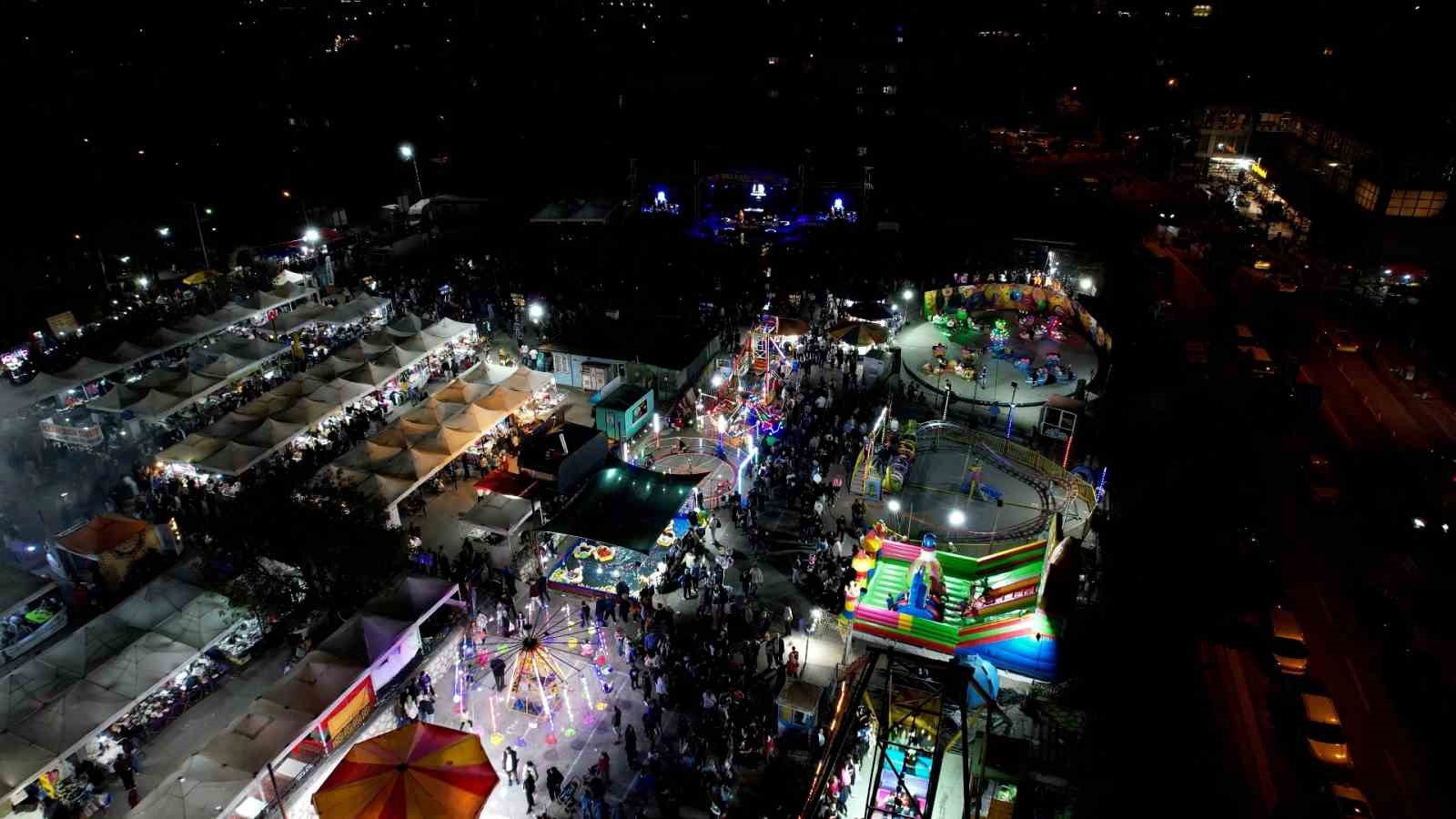 Nilüfer’de Balkan Panayırı ortak şarkıya dönüştü