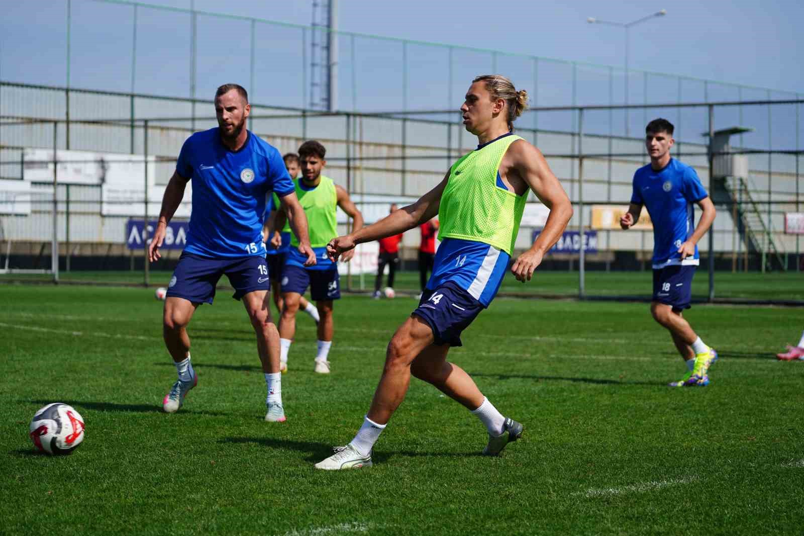 Çaykur Rizespor, Antalyaspor maçı hazırlıklarına başladı