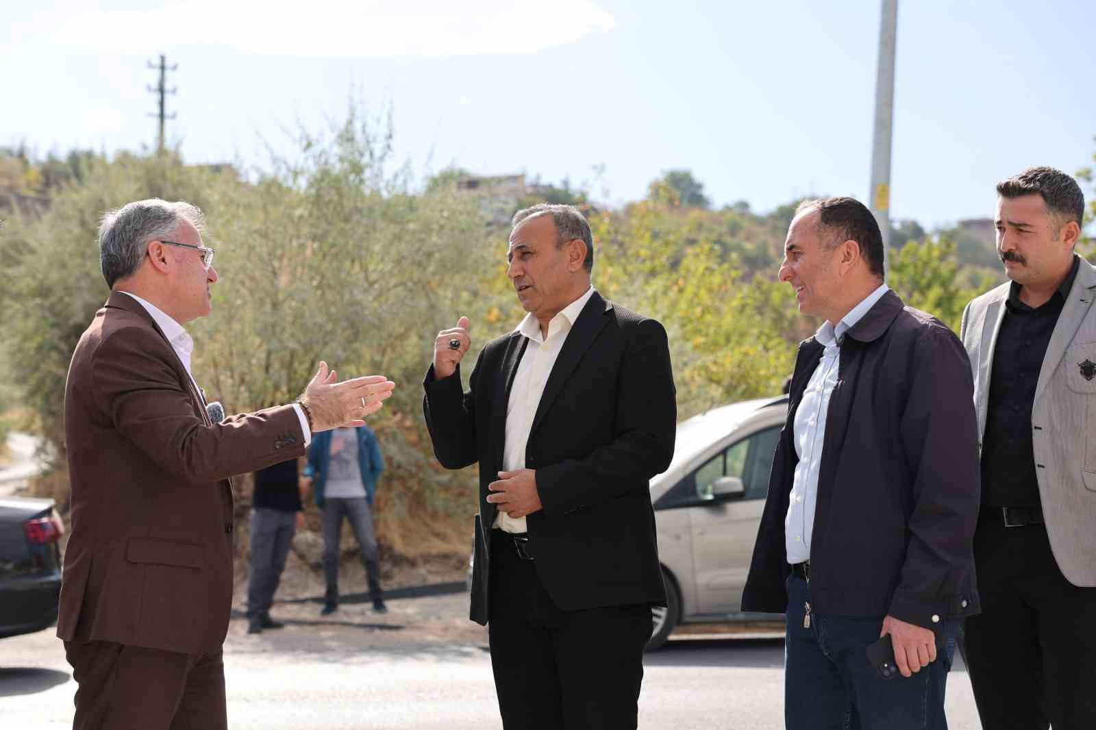 Hacılar Kayseri Caddesi’nde mesai tam gaz sürüyor