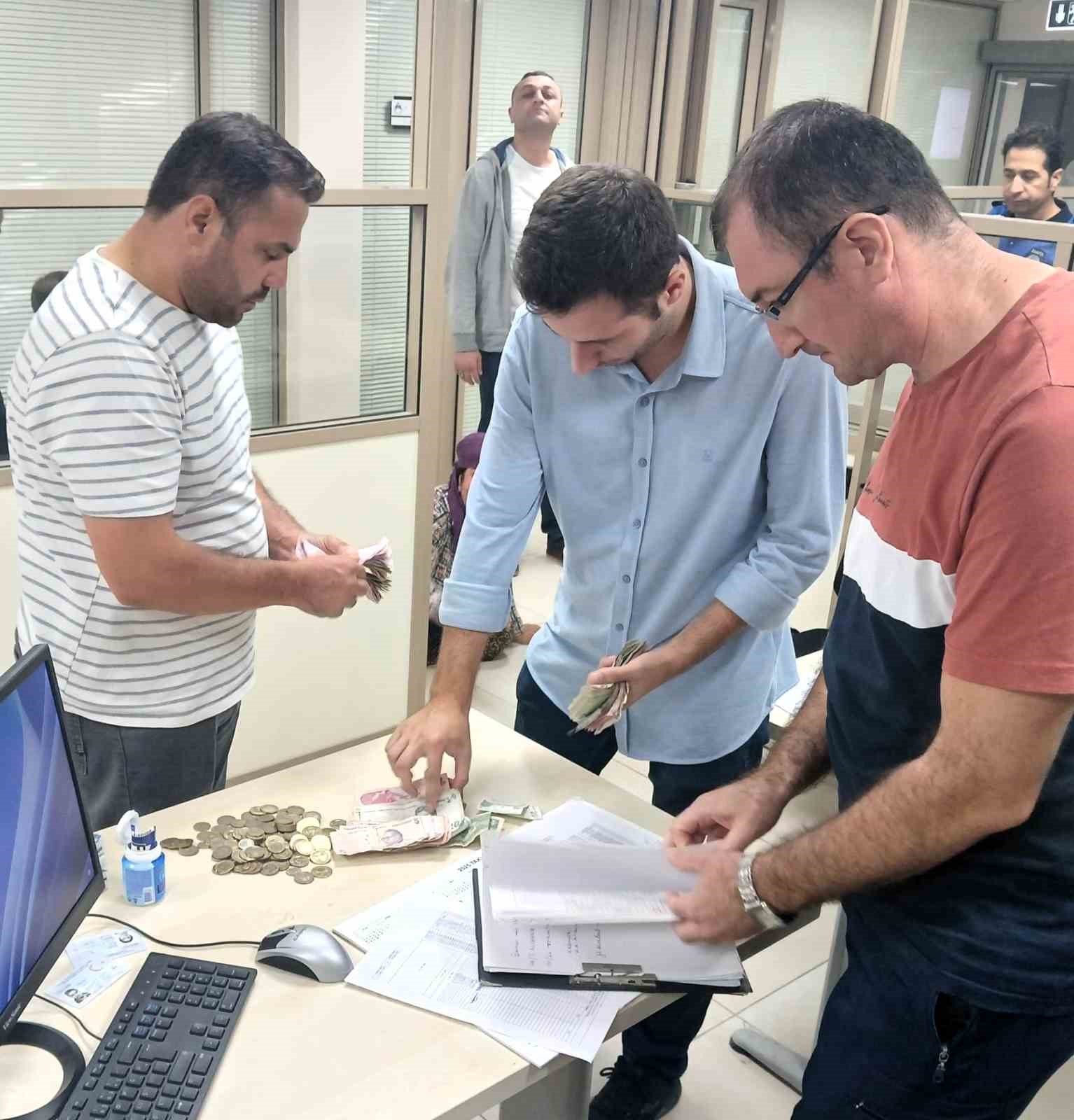 Kocaeli’de dilencilerin üzerinden 6 bin 160 lira çıktı