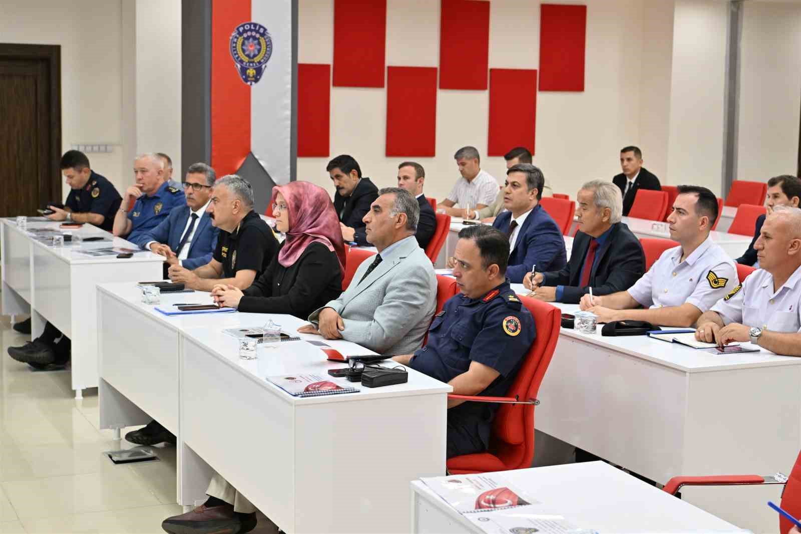 Manisa&rsquo;da &uuml;niversite g&uuml;venliği i&ccedil;in harekete ge&ccedil;ildi
