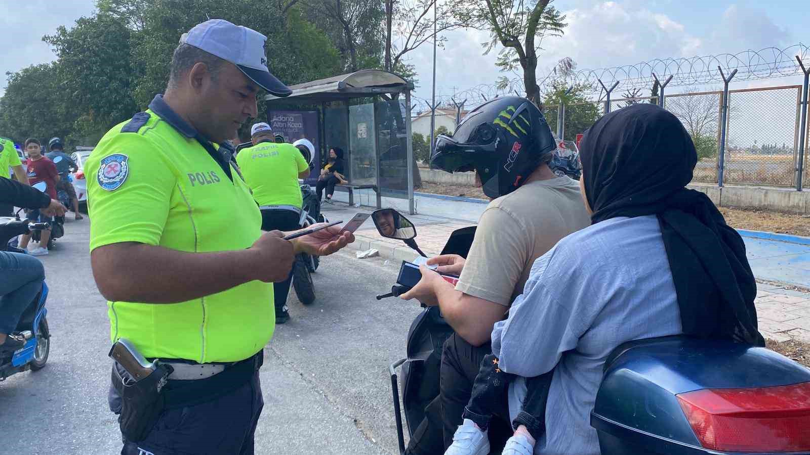 Motosiklet s&uuml;r&uuml;c&uuml;lerine 1 bu&ccedil;uk saatte 456 bin TL ceza kesildi
