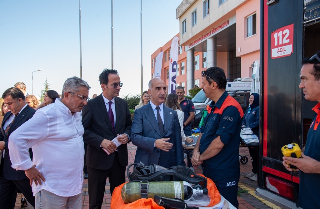 Sağlık Bilimleri Fak&uuml;ltesi ve Sağlık Hizmetleri MYO&rsquo;da akademik yılı a&ccedil;ılışı
