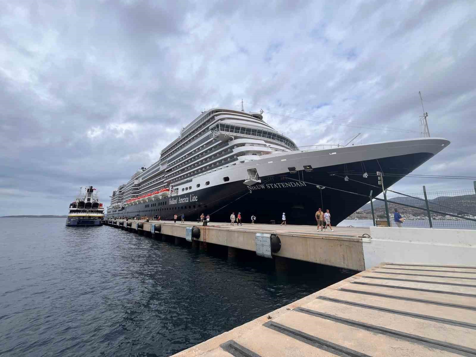 Bodrum’a ilk kez geldi, 2 bin 592 yolcu getirdi
