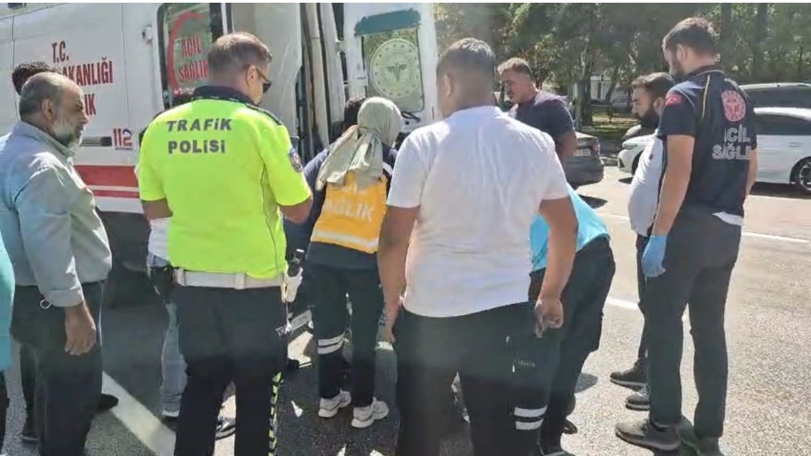 Gaziantep&rsquo;te zincirleme kaza: 6 ara&ccedil; &ccedil;arpıştı, 2 kişi yaralandı
