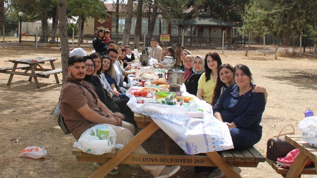 İcra dairesi ailesi piknikte buluştu