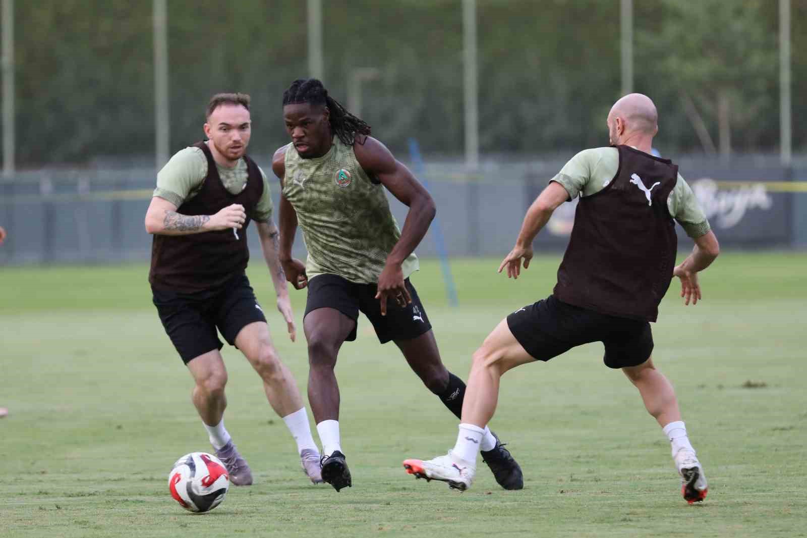 Alanyaspor&rsquo;da Başkent mesaisi başladı
