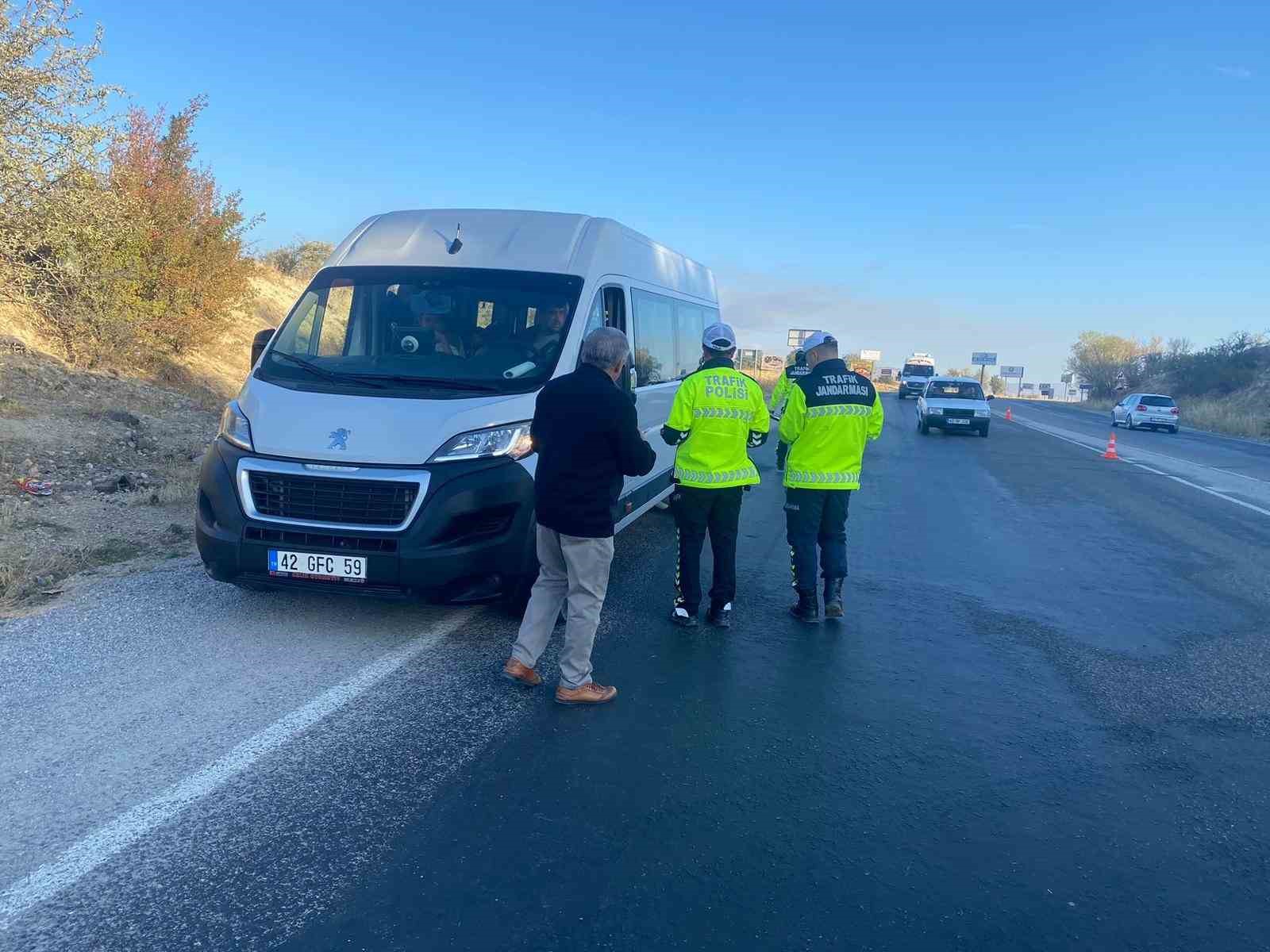 Bozkır&rsquo;da okul servislerine y&ouml;nelik denetim ger&ccedil;ekleştirildi
