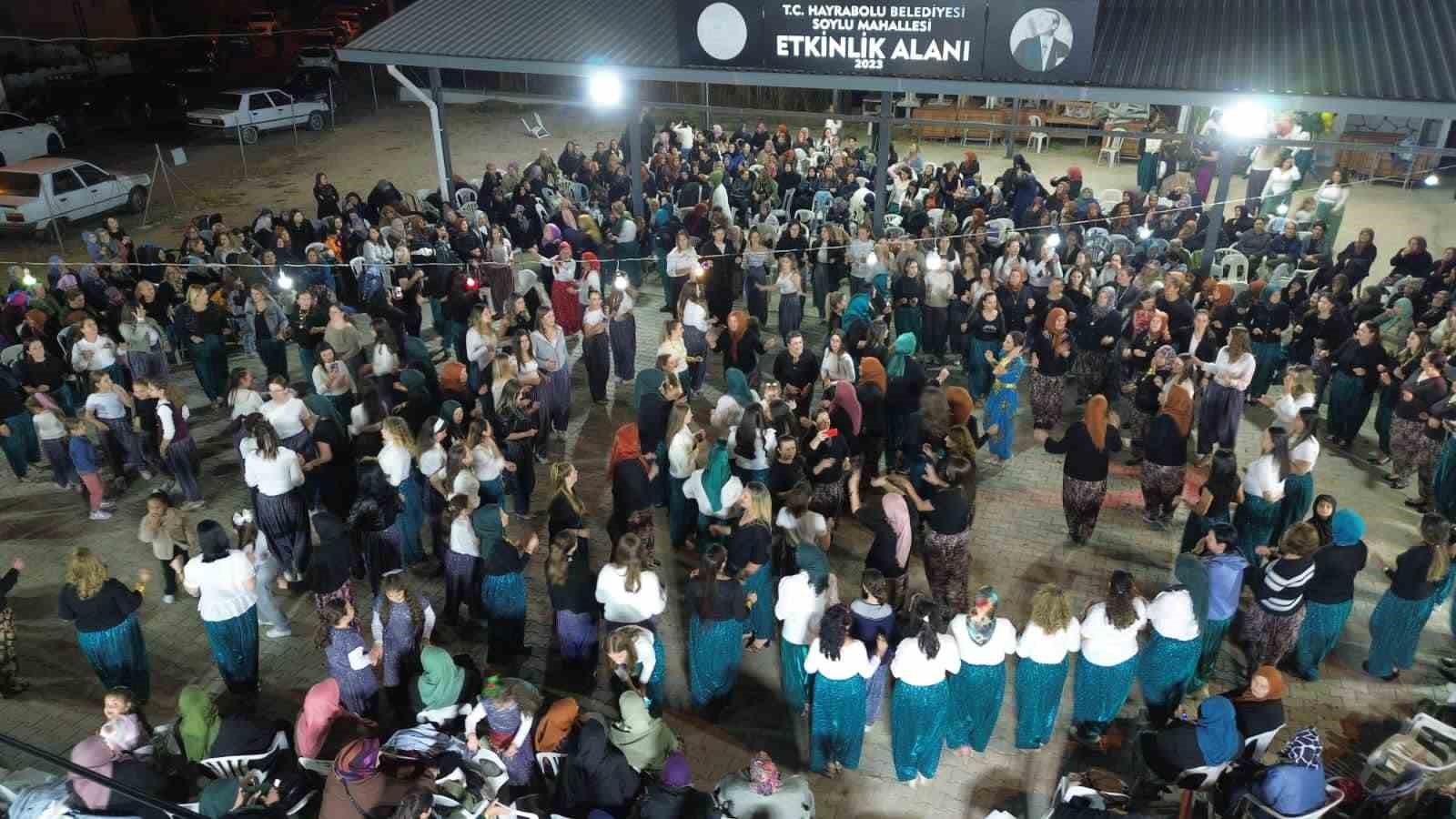 Tekirdağ’da kadınlar ’Şalvar Gecesi’nde buluştu