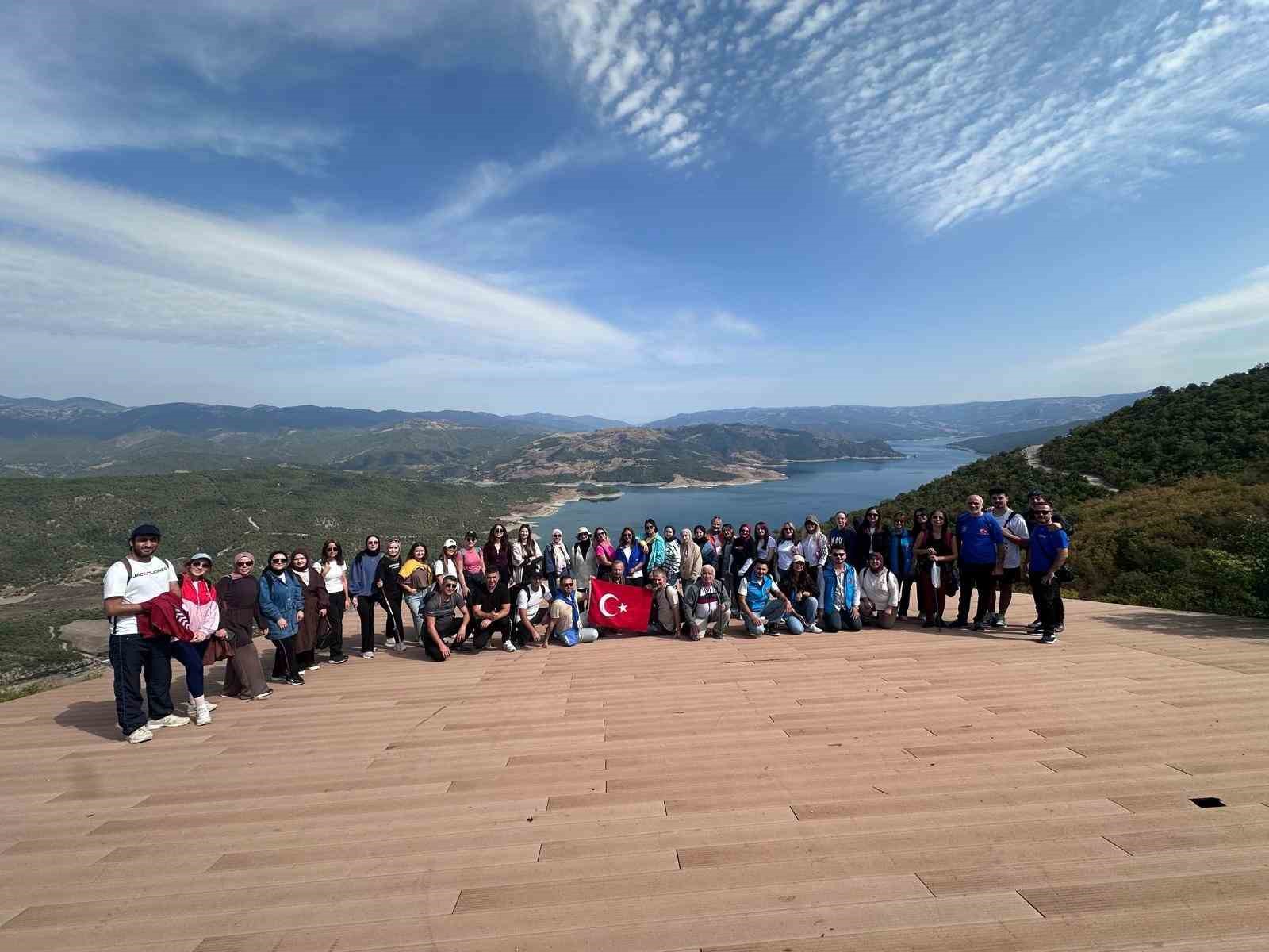 Şahinkaya Kanyonu’na doğa yürüyüşü