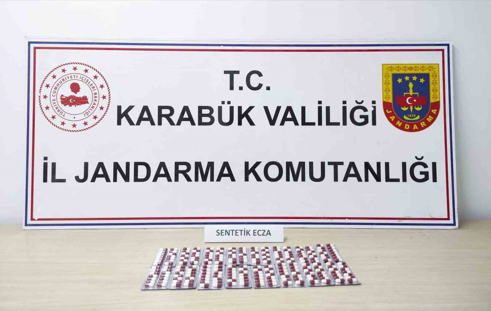 Uyuşturucu operasyonunda 224 adet sentetik hap ele geçirildi