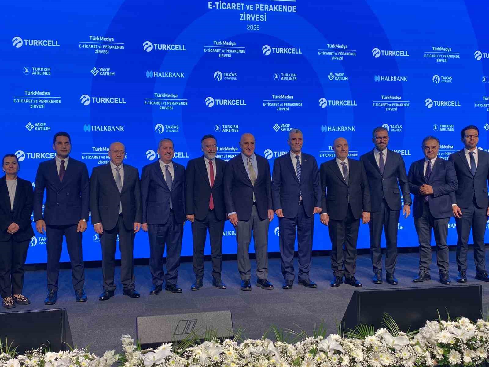 Ticaret Bakanı Bolat: "T&uuml;rkiye&rsquo;nin gelişmesi, ekonomisi ve liderliğiyle alakalı imrenilen bir saygınlık ve itibar g&ouml;r&uuml;yoruz"
