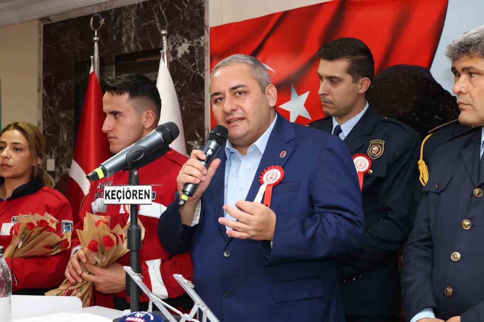 Keçiören Belediyesi’nden ‘İtfaiyeciler Haftası’nda huzurevi sakinlerine anlamlı ziyaret