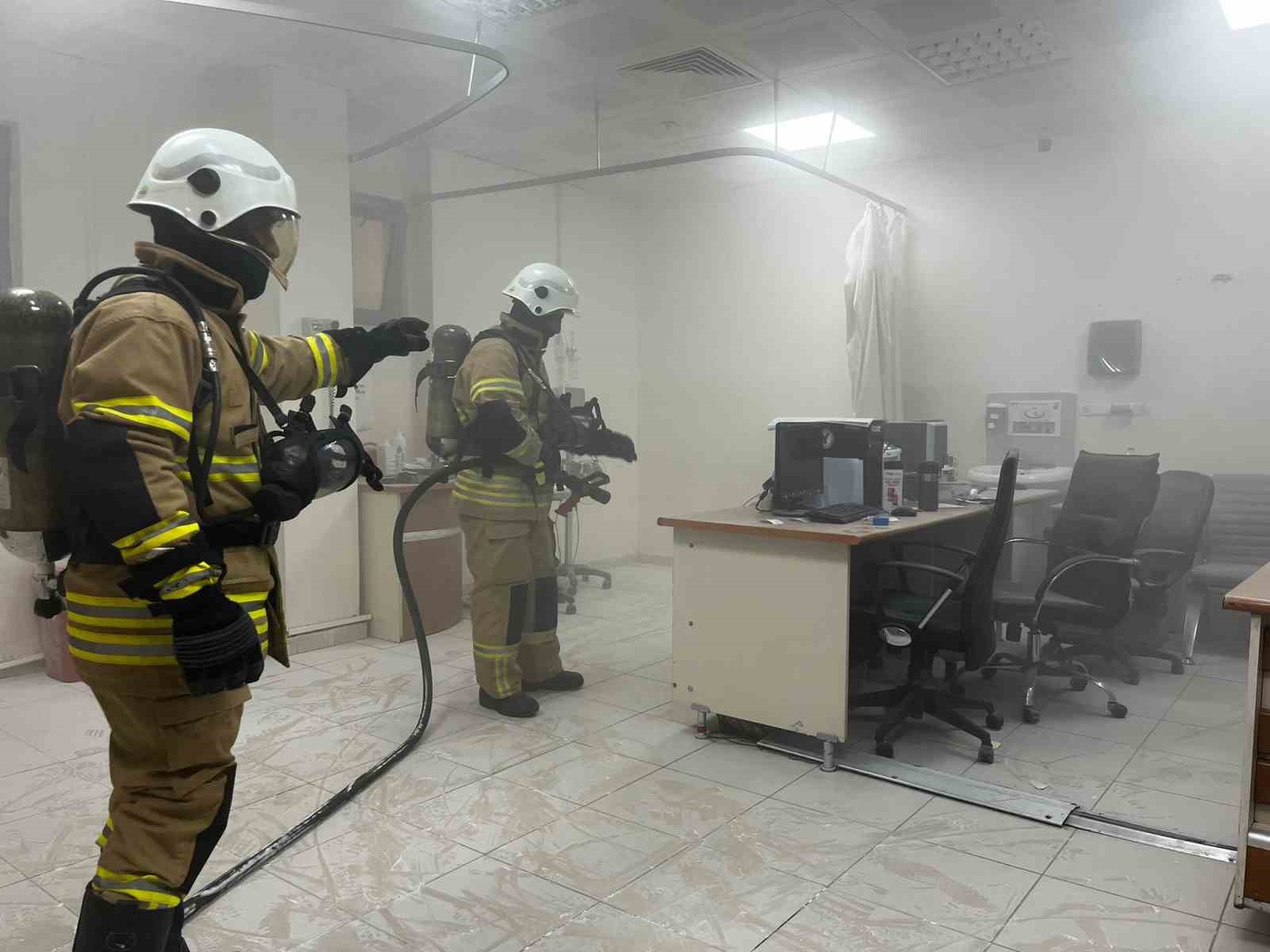 Sarıkamış Devlet Hastanesi’nde yangın tatbikatı gerçeği aratmadı