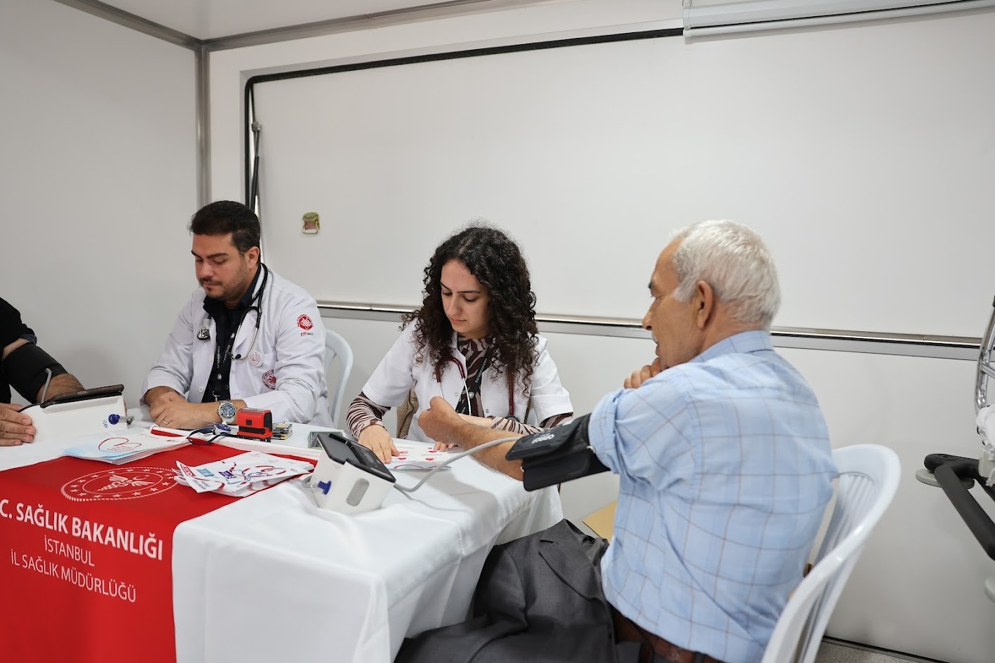 Bağcılar Meydanı&rsquo;nda ücretsiz sağlık hizmeti