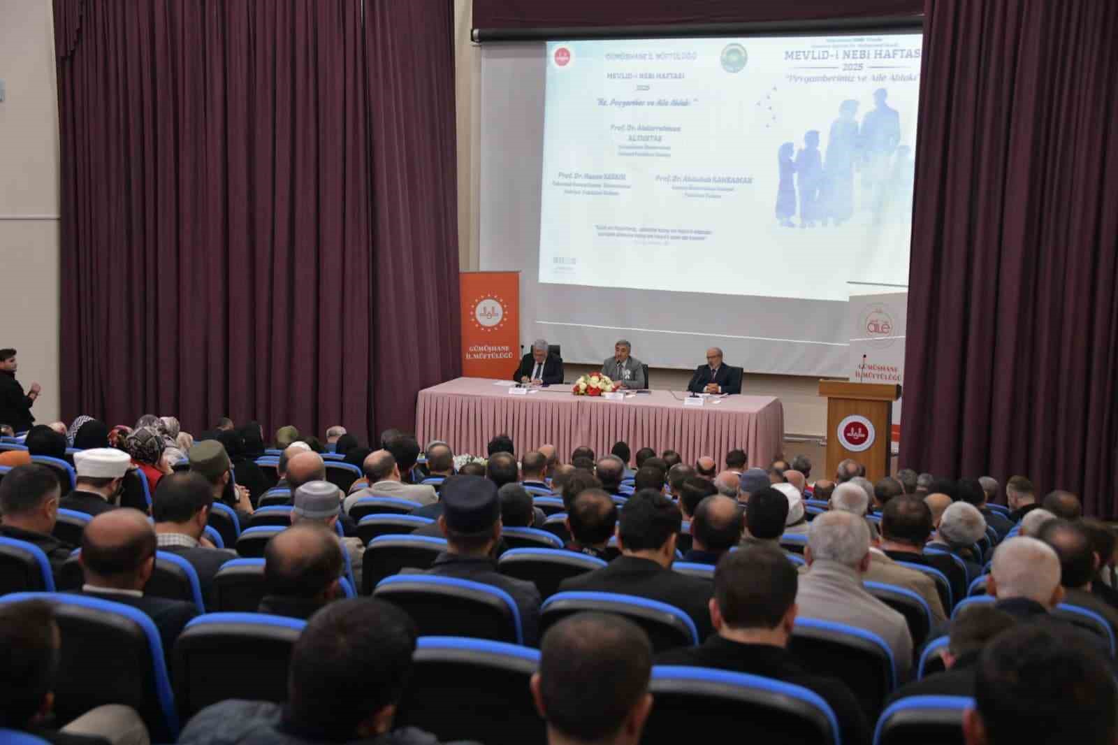 Gümüşhane&rsquo;de &rsquo;Hz. Peygamber ve Aile&rsquo; konferansı düzenlendi