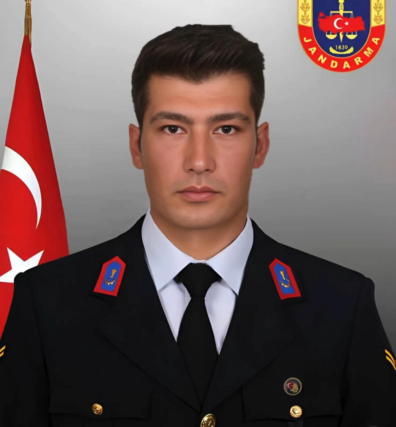 Jandarma aracına minib&uuml;s &ccedil;arptı: 2 jandarma şehit, 1 vatandaş hayatını kaybetti 