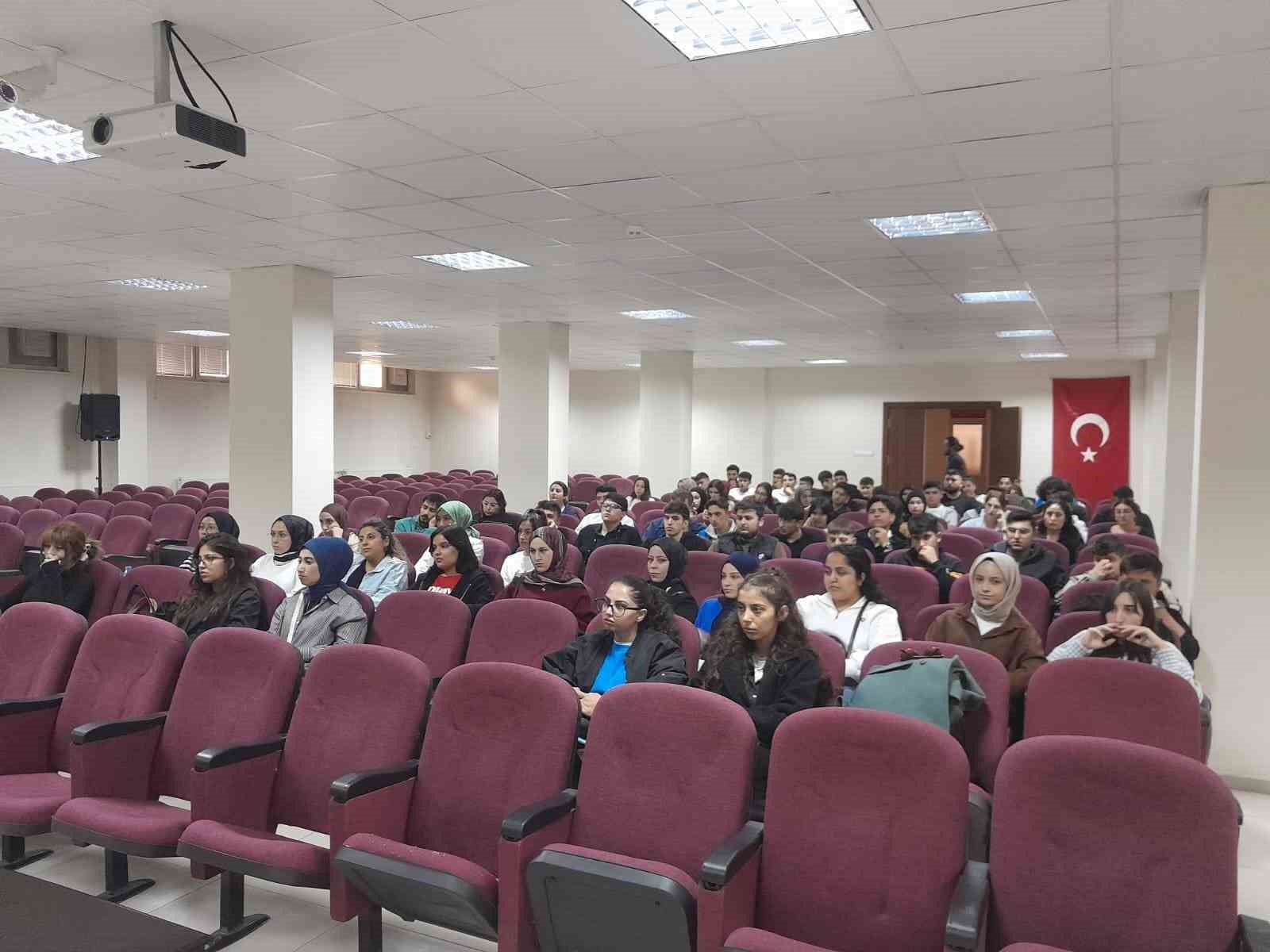 Karapınar Aydoğanlar Meslek Y&uuml;ksekokulu&rsquo;nda &rsquo;Oryantasyon&rsquo; programı
