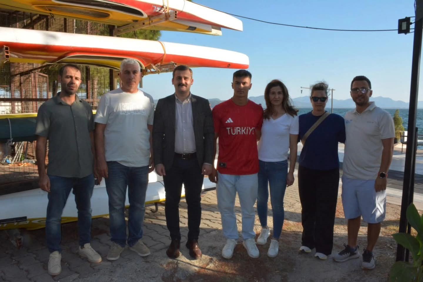 Köyceğiz Kaymakamı Kumcu, Dünya Şampiyonu Karahan’ı ödüllendirdi