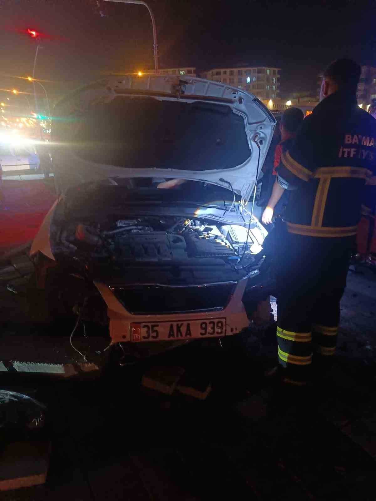 Batman&rsquo;da otomobil takla attı: 2 yaralı
