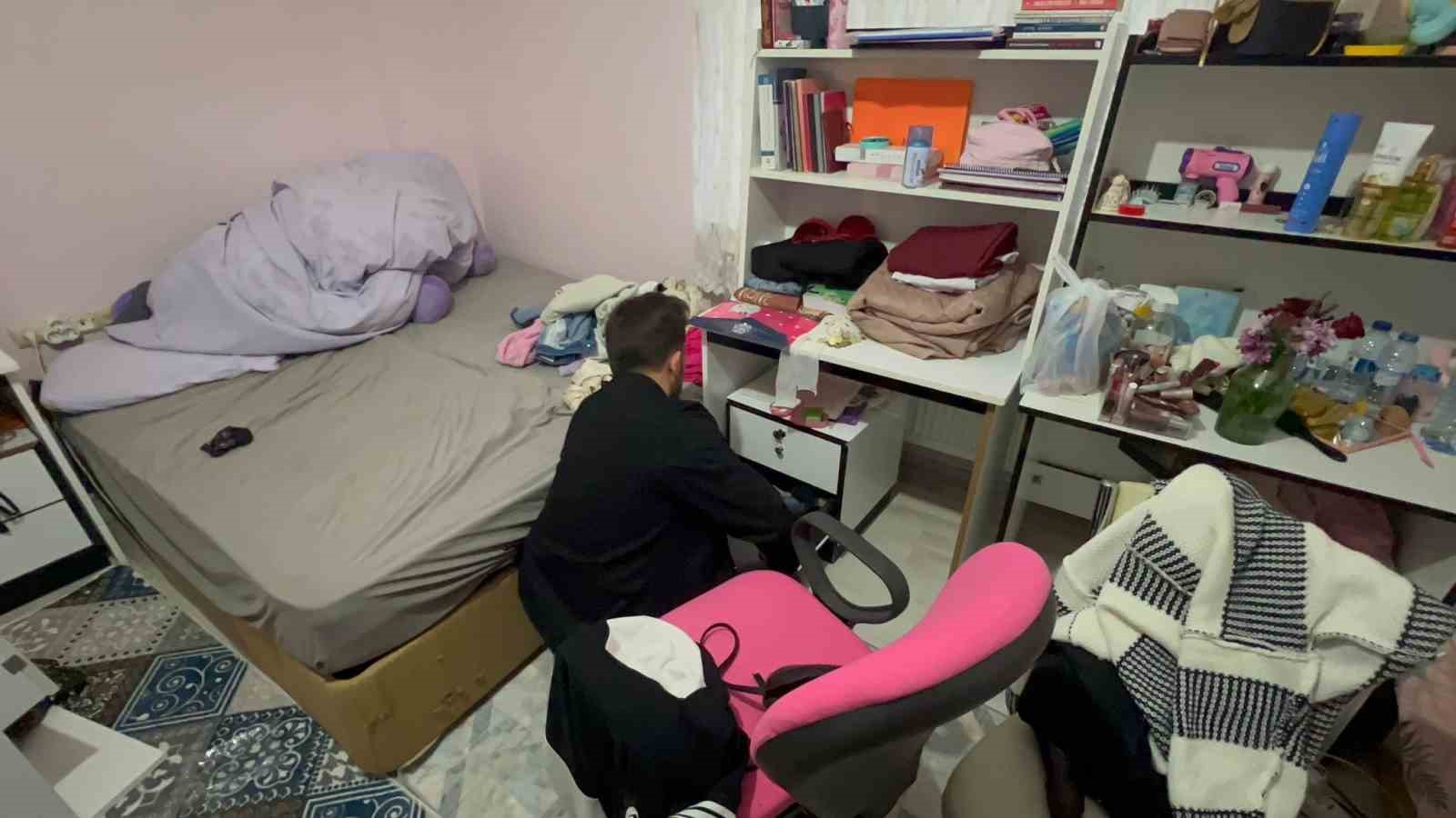 Masaj salonuna fuhuş operasyonu: 3 g&ouml;zaltı
