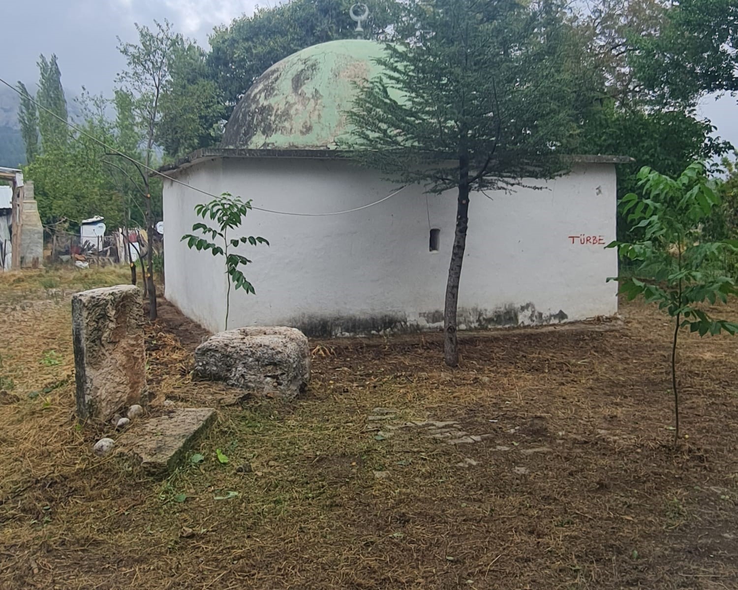 Teslim Abdal Sultan Türbesi tepkilerin ardından temizlendi