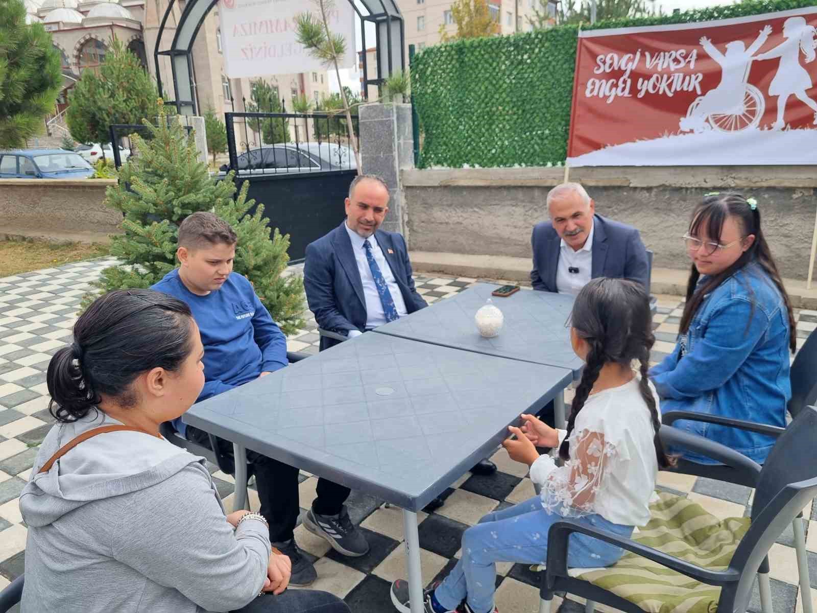 Boğazlıyan’da toplumsal dayanışmayı arttıracak protokolün ilk adımı ‘Engelsiz Cafe’ de atıldı