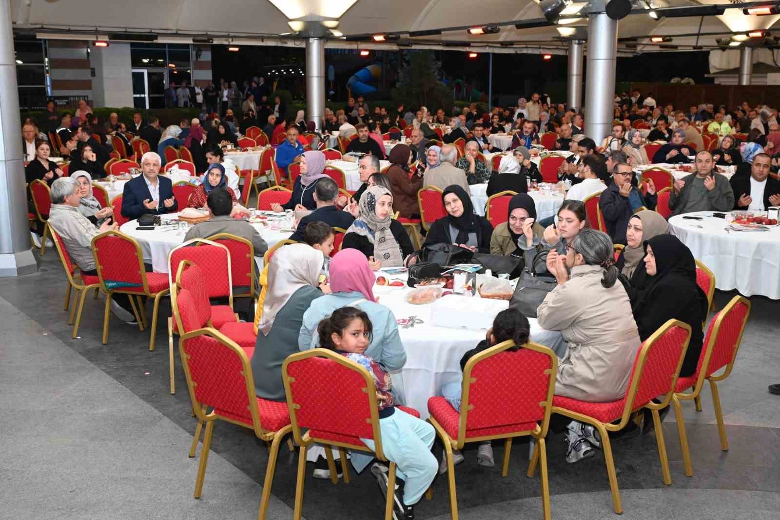 Isparta&rsquo;nın g&uuml;l kokusu İstanbul&rsquo;a taşındı
