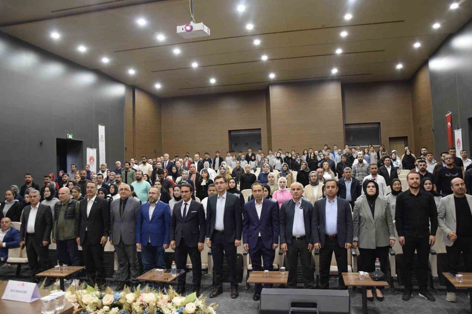 Muş’ta aile bağlarını güçlendiren değerler anlatıldı