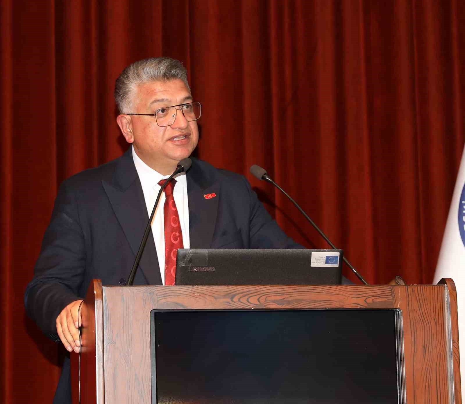 ESOG&Uuml;&rsquo;de 2025-2026 akademik yılı t&ouml;renle a&ccedil;ıldı: İlk dersin konusu &rsquo;Filistin&rsquo; oldu
