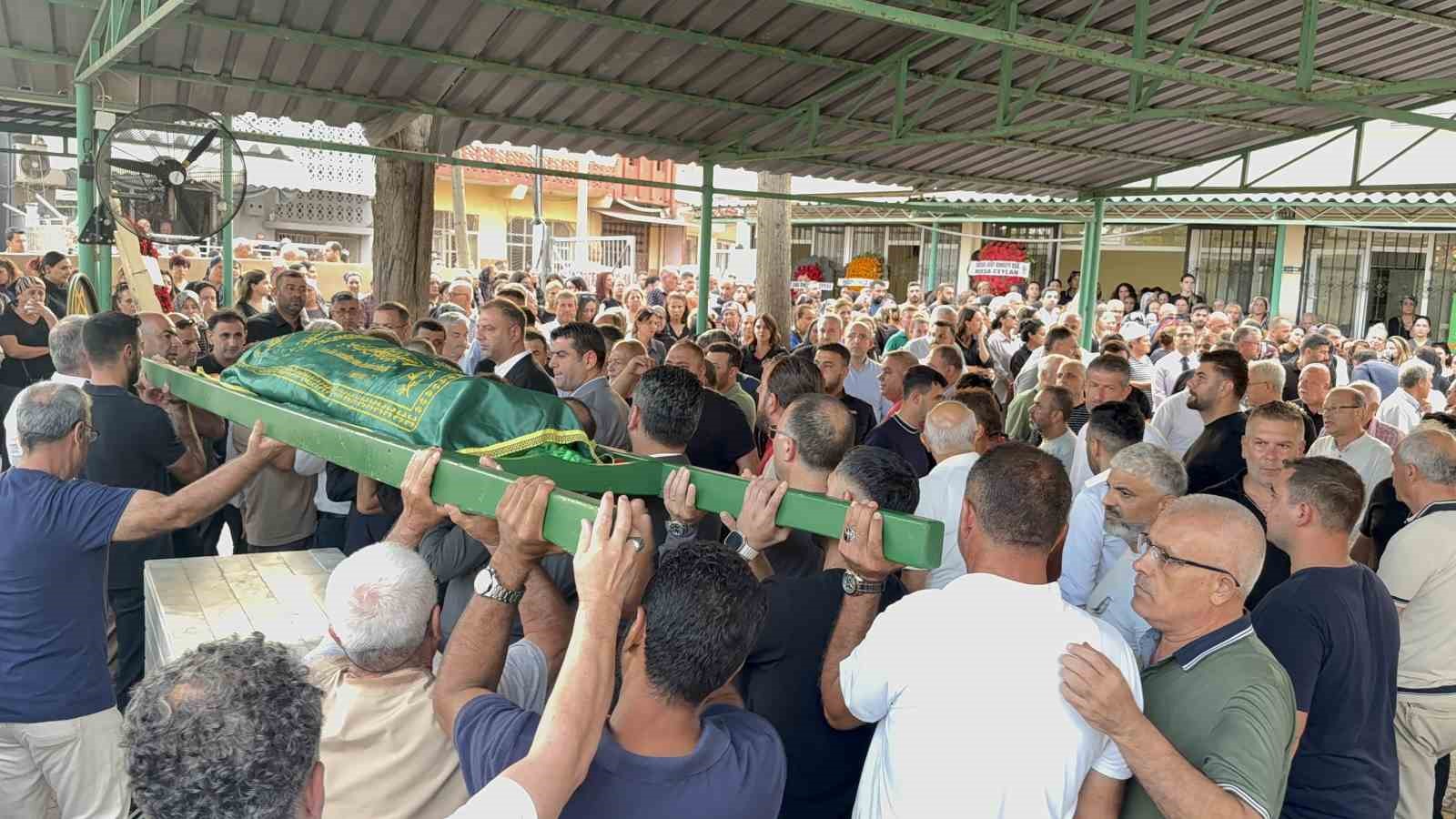 Asansör kazasında hayatını kaybeden genç anne toprağa verildi