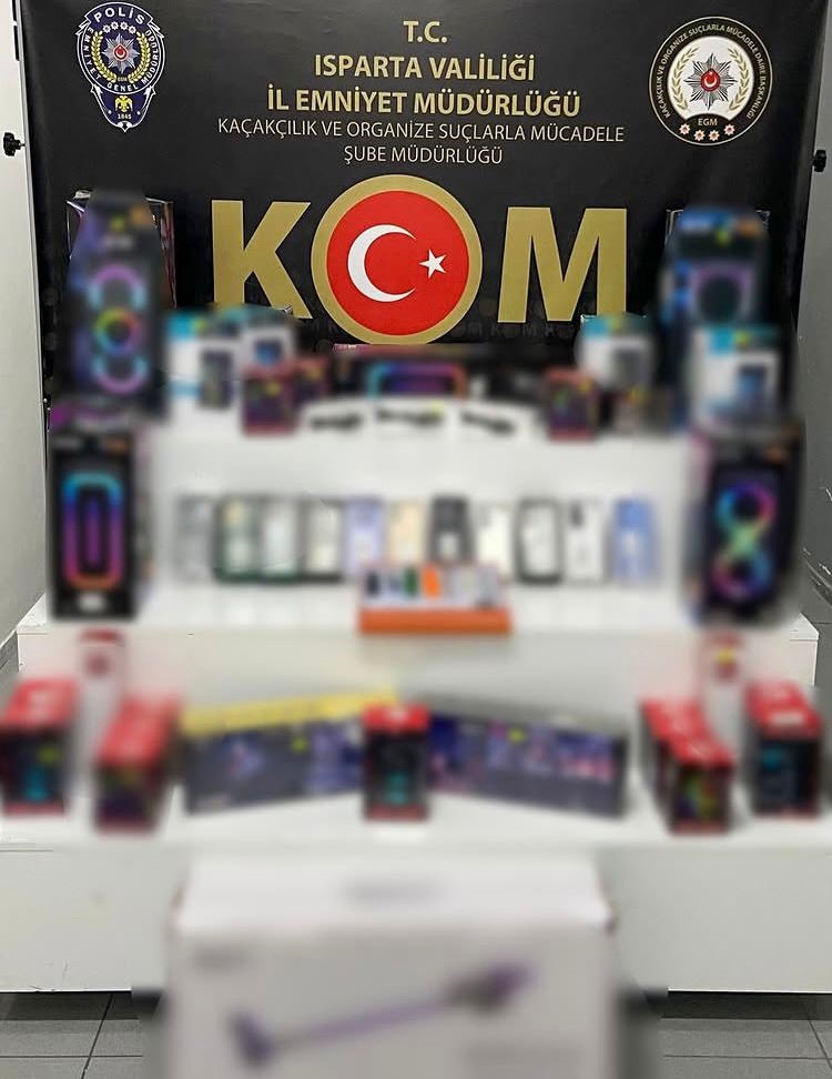 Isparta’da kaçakçılık operasyonu: Çok sayıda elektronik eşya ele geçirildi