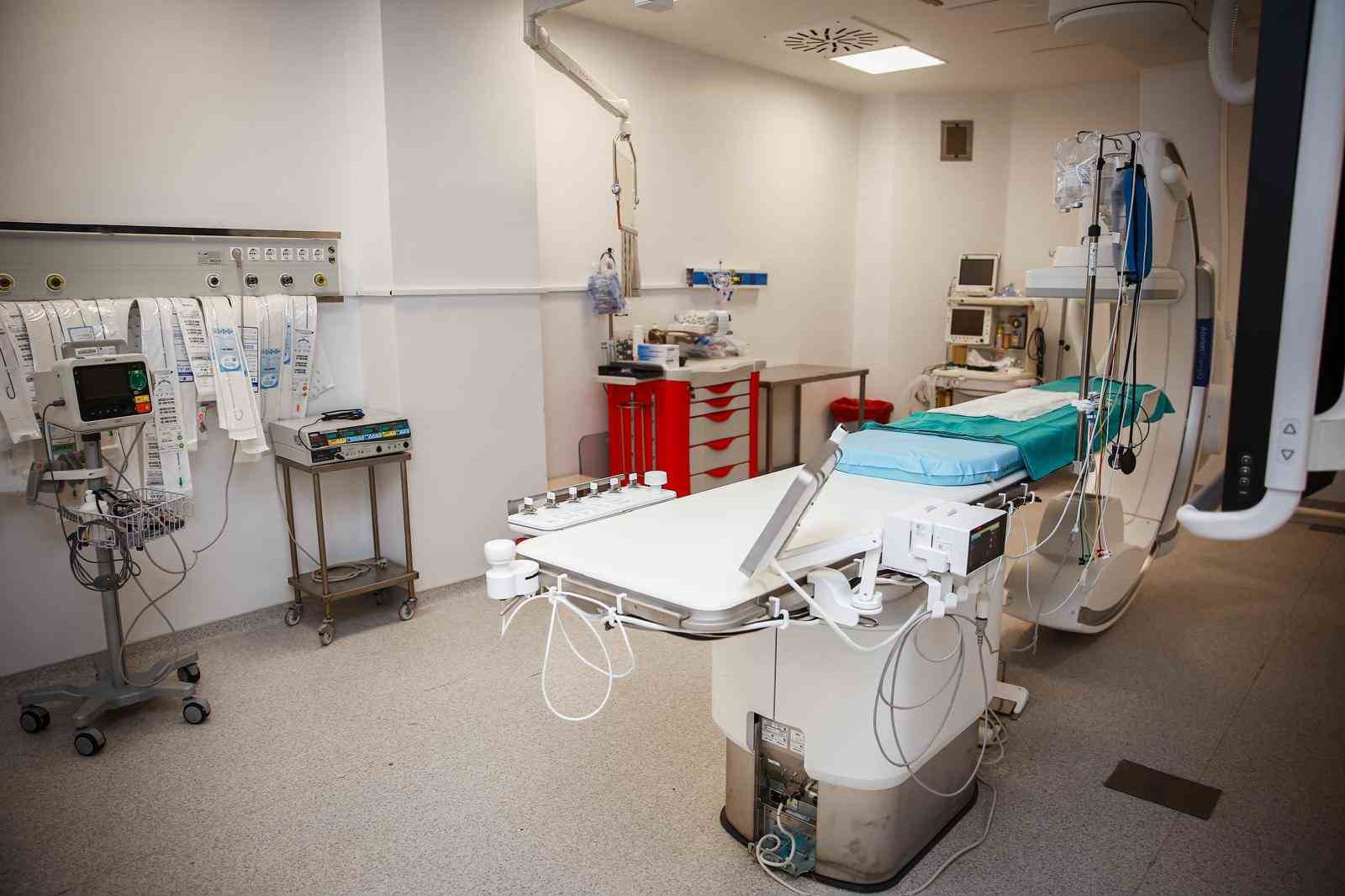 AD&Uuml;&rsquo;de Yeni Nesil Anjiyografi Cihazı hizmete girdi
